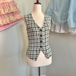 Sleeveless Plaid Button-Front Vest Top - Black & White